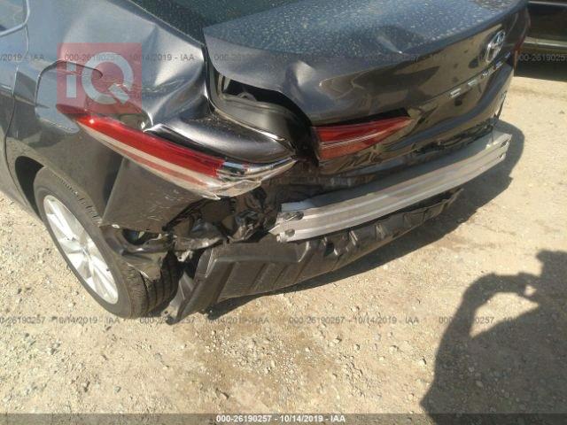 تۆیۆتا کامری